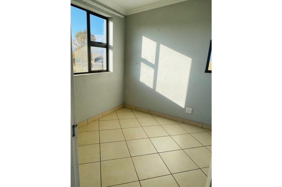 2 Bedroom Property for Sale in Madadeni J KwaZulu-Natal