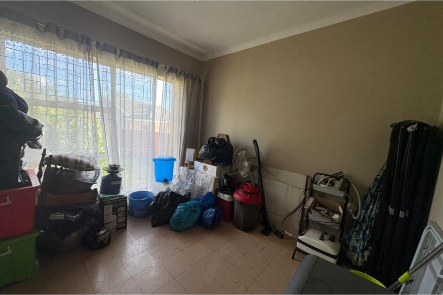 4 Bedroom Property for Sale in Schuinshoogte KwaZulu-Natal