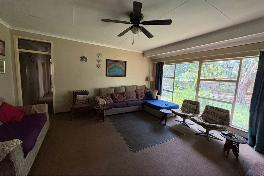 4 Bedroom Property for Sale in Schuinshoogte KwaZulu-Natal