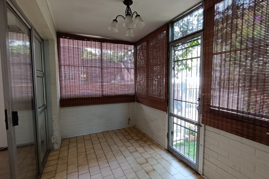 To Let 3 Bedroom Property for Rent in Essenwood KwaZulu-Natal