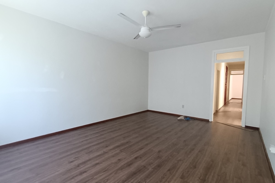 To Let 3 Bedroom Property for Rent in Essenwood KwaZulu-Natal