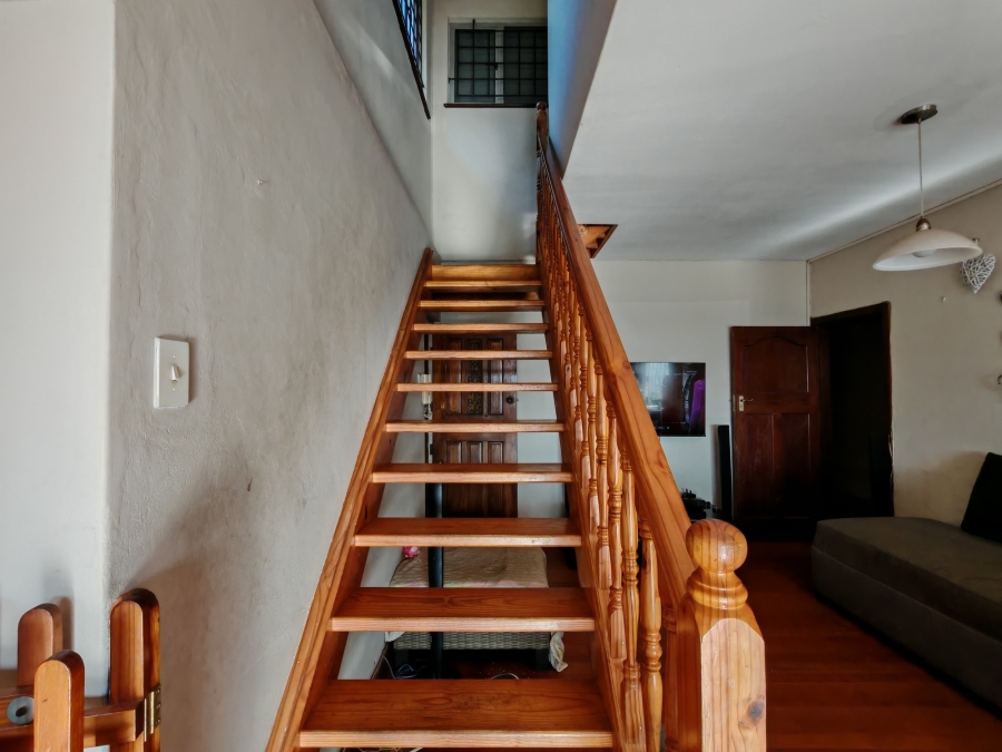 8 Bedroom Property for Sale in Ocean View KwaZulu-Natal