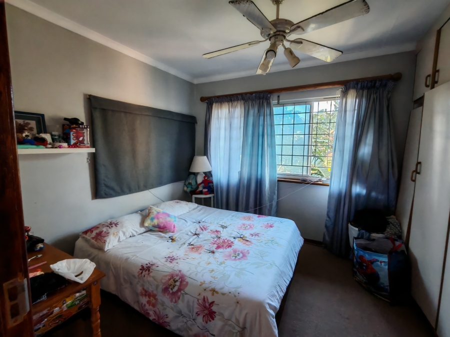 8 Bedroom Property for Sale in Ocean View KwaZulu-Natal
