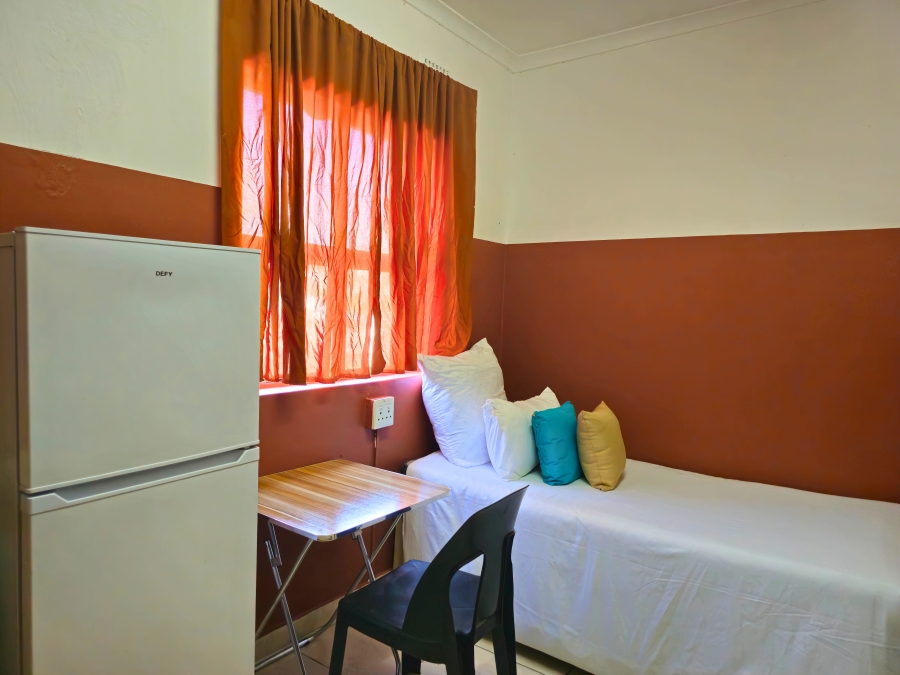 To Let 23 Bedroom Property for Rent in Reservoir Hills KwaZulu-Natal