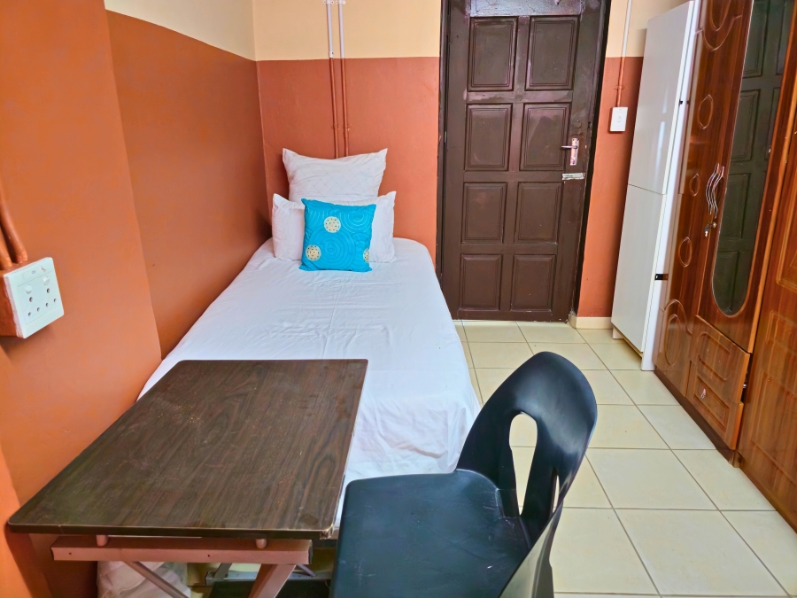 To Let 23 Bedroom Property for Rent in Reservoir Hills KwaZulu-Natal