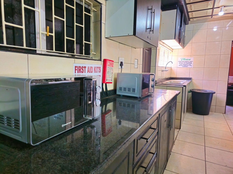 To Let 23 Bedroom Property for Rent in Reservoir Hills KwaZulu-Natal