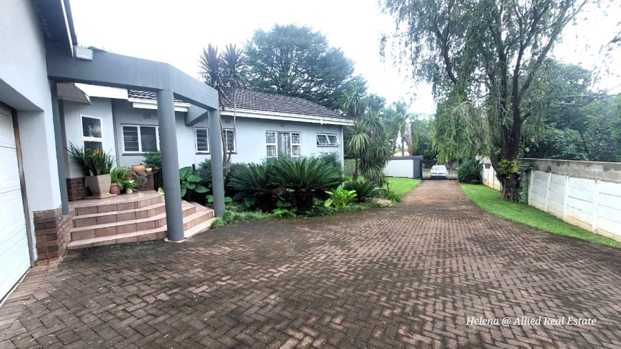 4 Bedroom Property for Sale in Huttenheights KwaZulu-Natal