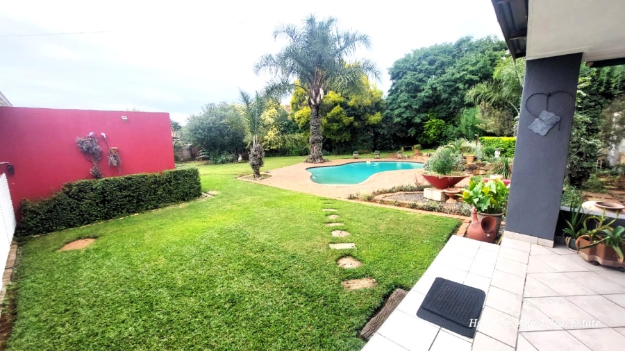 4 Bedroom Property for Sale in Huttenheights KwaZulu-Natal