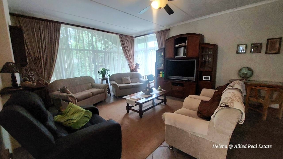 4 Bedroom Property for Sale in Huttenheights KwaZulu-Natal