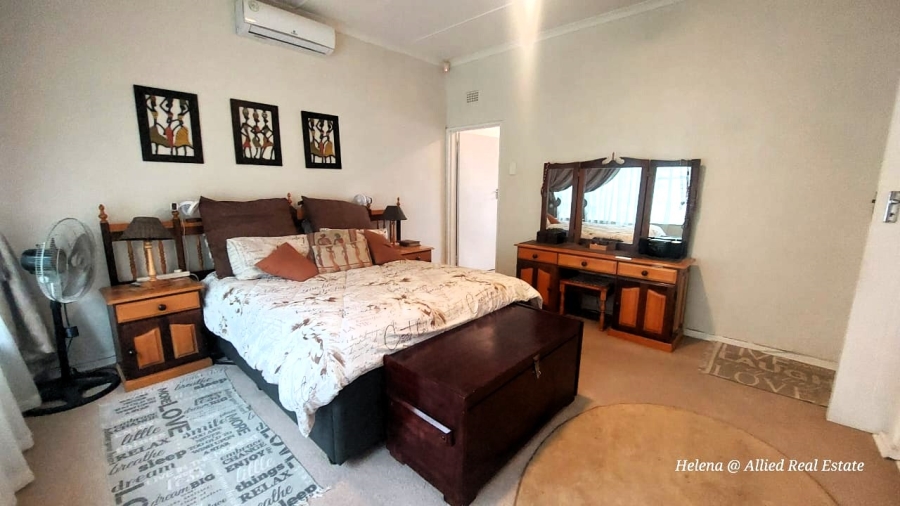 4 Bedroom Property for Sale in Huttenheights KwaZulu-Natal
