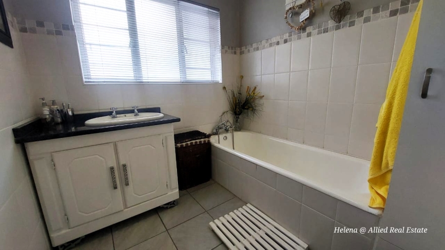 4 Bedroom Property for Sale in Huttenheights KwaZulu-Natal