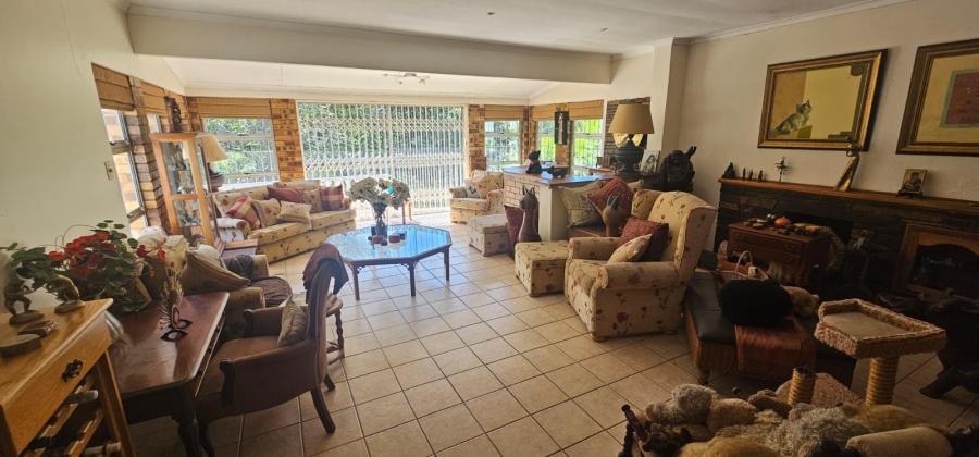 3 Bedroom Property for Sale in Cowies Hill KwaZulu-Natal