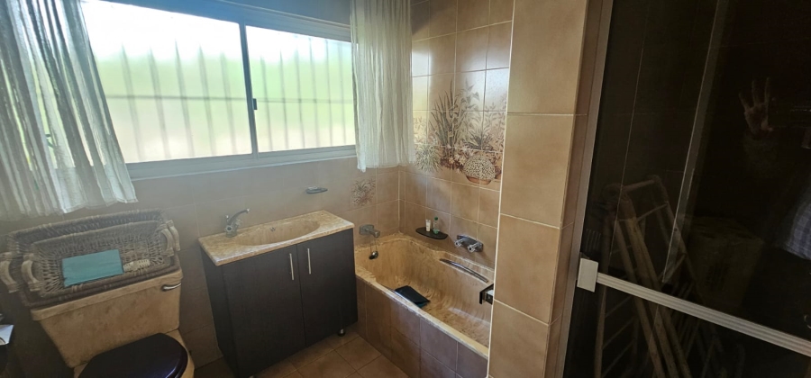 3 Bedroom Property for Sale in Cowies Hill KwaZulu-Natal