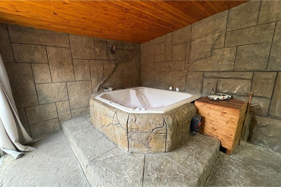3 Bedroom Property for Sale in Pioneer Park KwaZulu-Natal