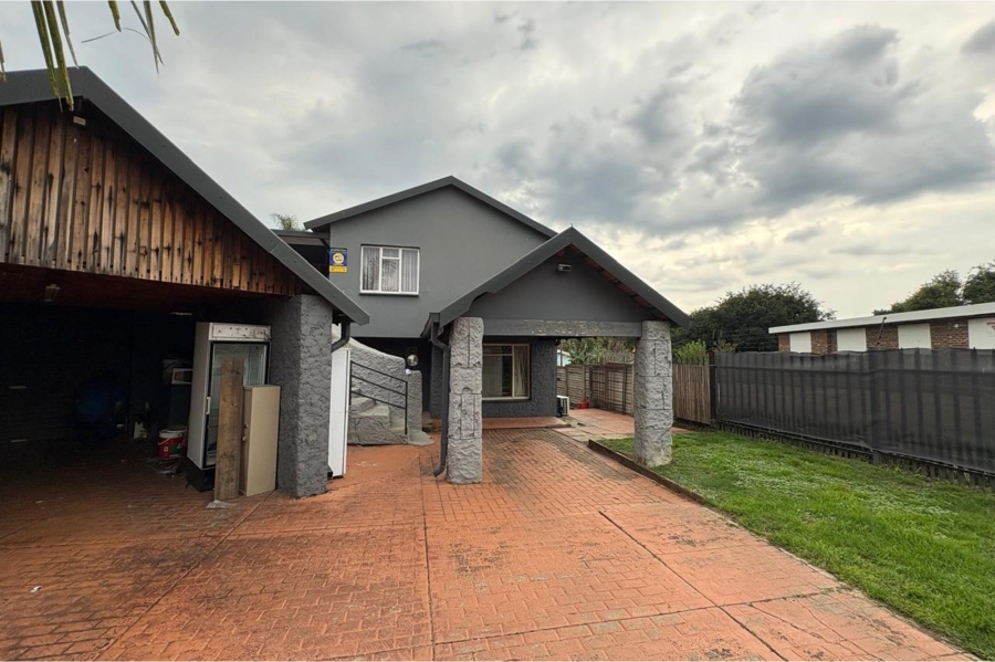 3 Bedroom Property for Sale in Pioneer Park KwaZulu-Natal