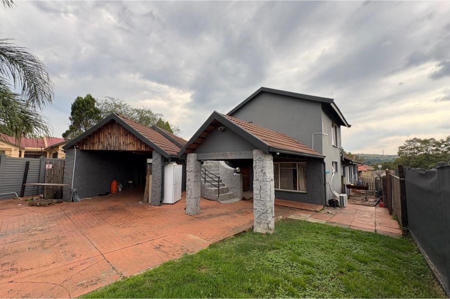 3 Bedroom Property for Sale in Pioneer Park KwaZulu-Natal