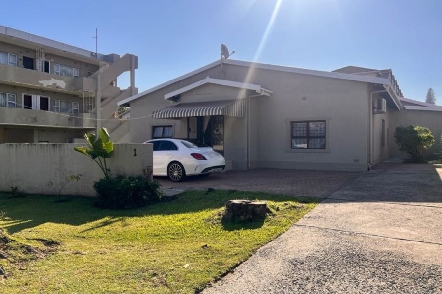 2 Bedroom Property for Sale in St Michaels On Sea KwaZulu-Natal