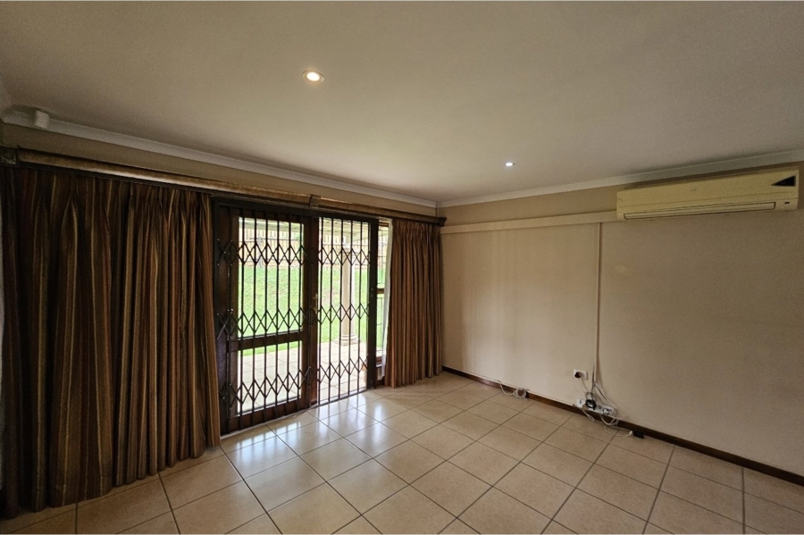 3 Bedroom Property for Sale in Hayfields KwaZulu-Natal