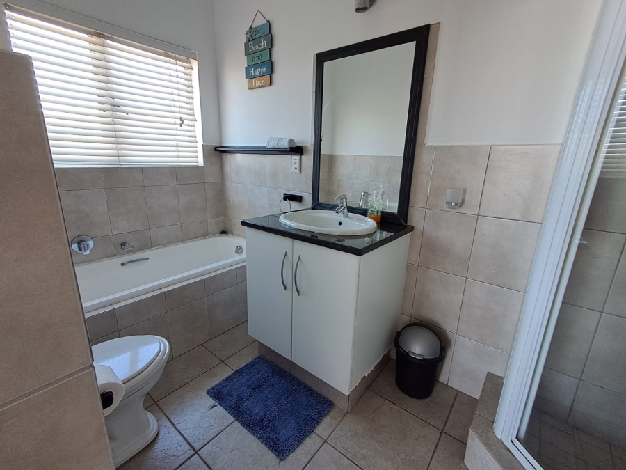 3 Bedroom Property for Sale in Westbrook KwaZulu-Natal