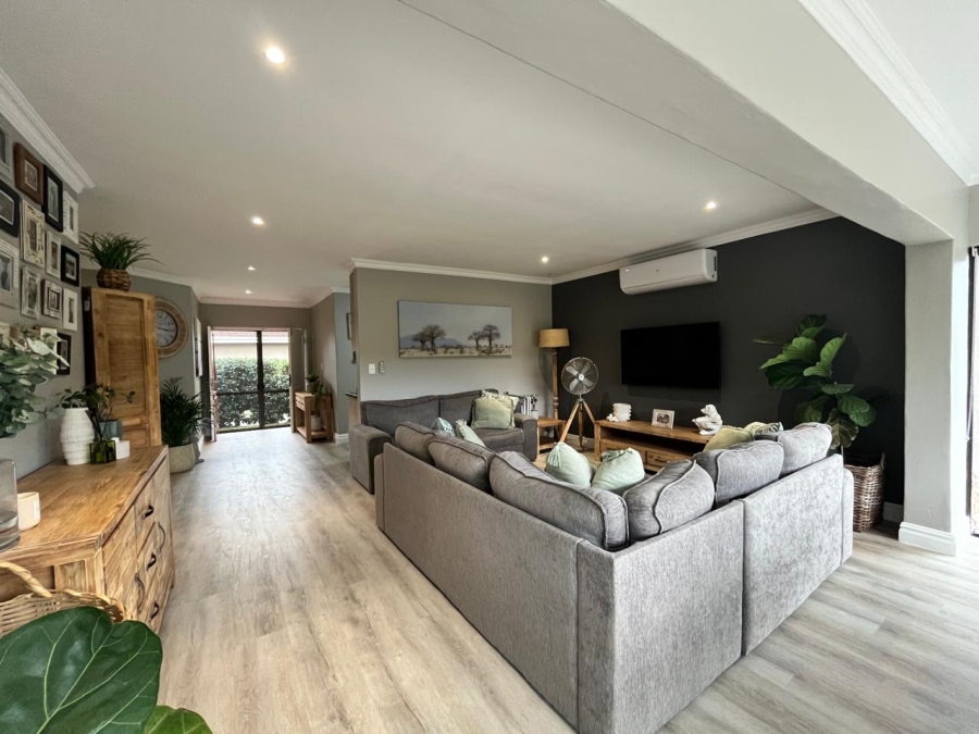 4 Bedroom Property for Sale in Seaward Estate KwaZulu-Natal