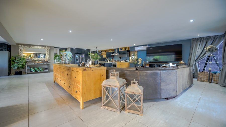 7 Bedroom Property for Sale in Ballito Central KwaZulu-Natal