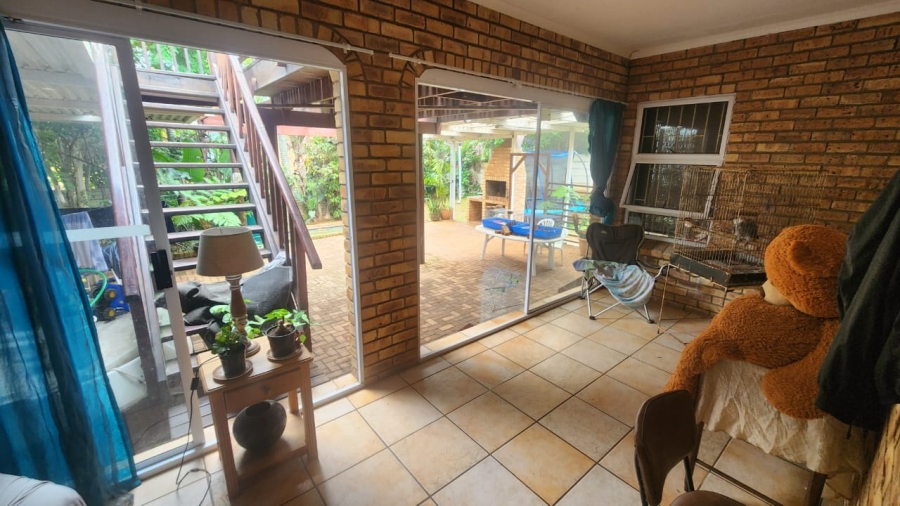 4 Bedroom Property for Sale in Uvongo KwaZulu-Natal