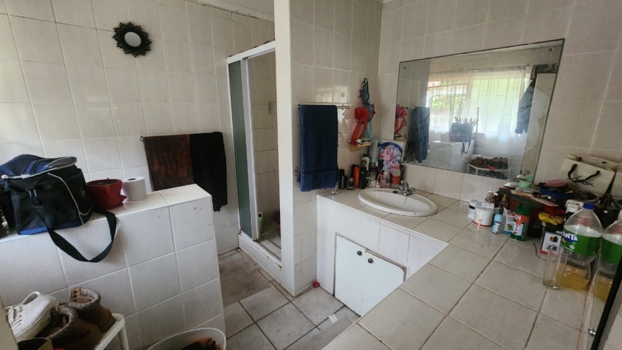 4 Bedroom Property for Sale in Uvongo KwaZulu-Natal