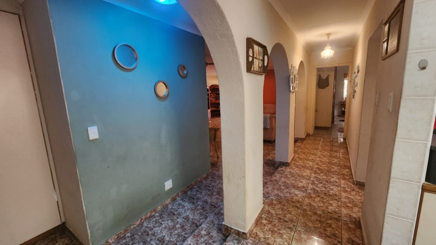 4 Bedroom Property for Sale in Uvongo KwaZulu-Natal
