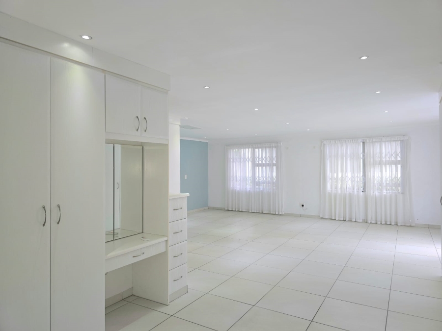 4 Bedroom Property for Sale in Birdswood KwaZulu-Natal
