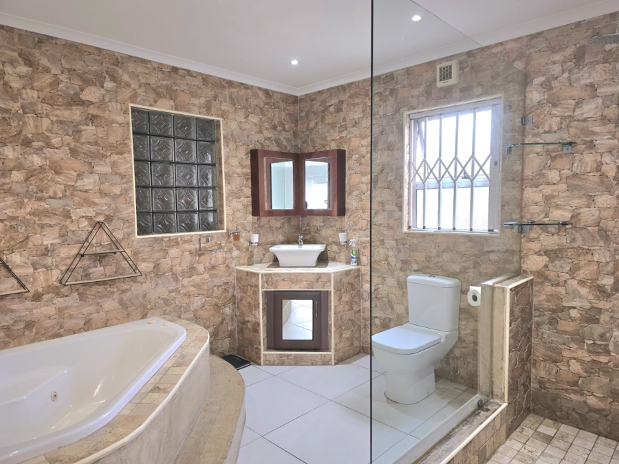 4 Bedroom Property for Sale in Birdswood KwaZulu-Natal