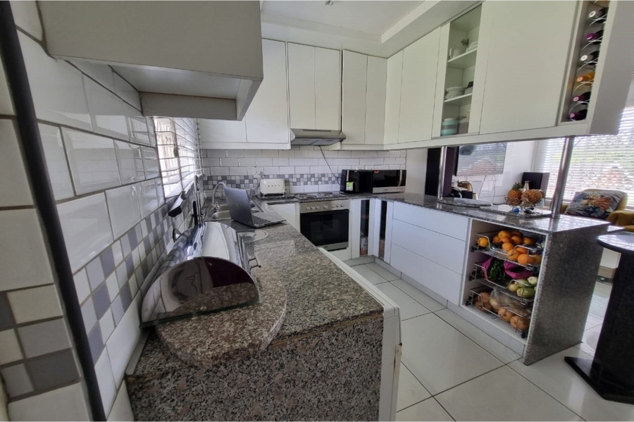 3 Bedroom Property for Sale in Lincoln Meade KwaZulu-Natal