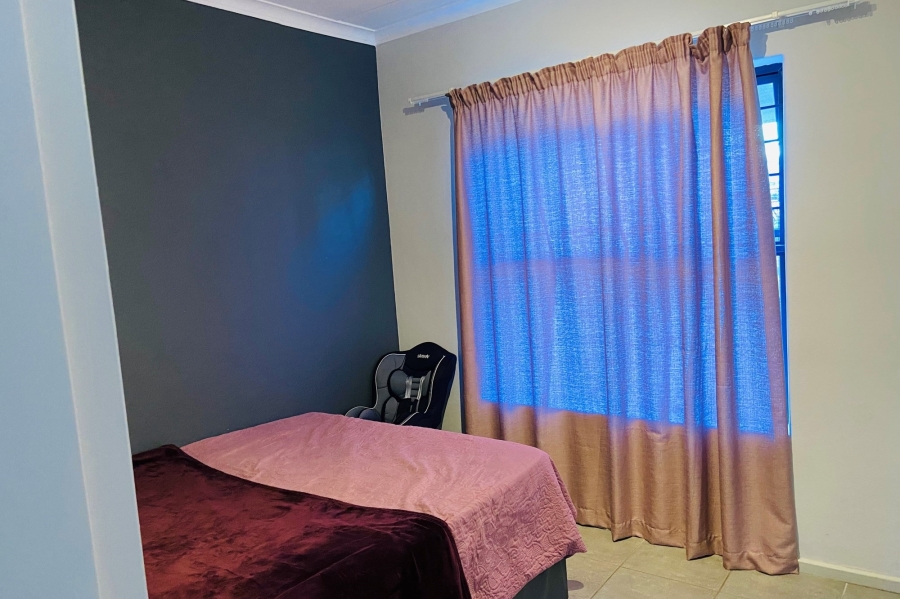 To Let 2 Bedroom Property for Rent in Athlone Park KwaZulu-Natal