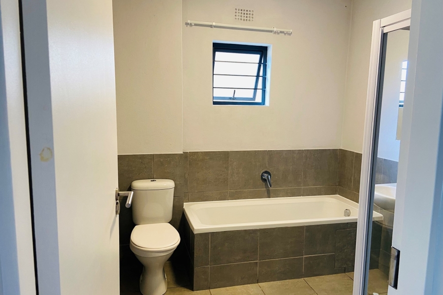 To Let 2 Bedroom Property for Rent in Athlone Park KwaZulu-Natal