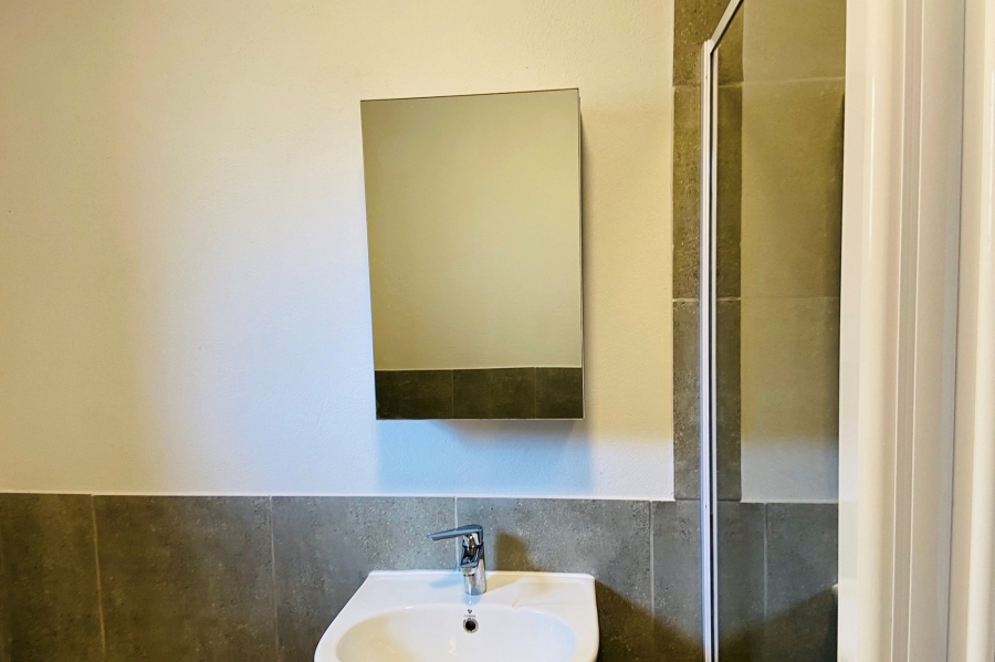 To Let 2 Bedroom Property for Rent in Athlone Park KwaZulu-Natal
