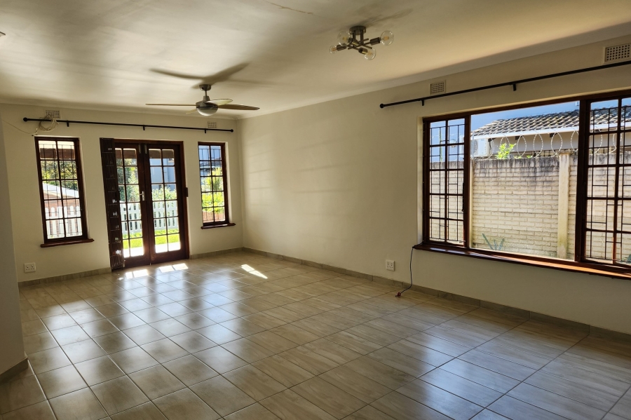 3 Bedroom Property for Sale in Amanzimtoti KwaZulu-Natal