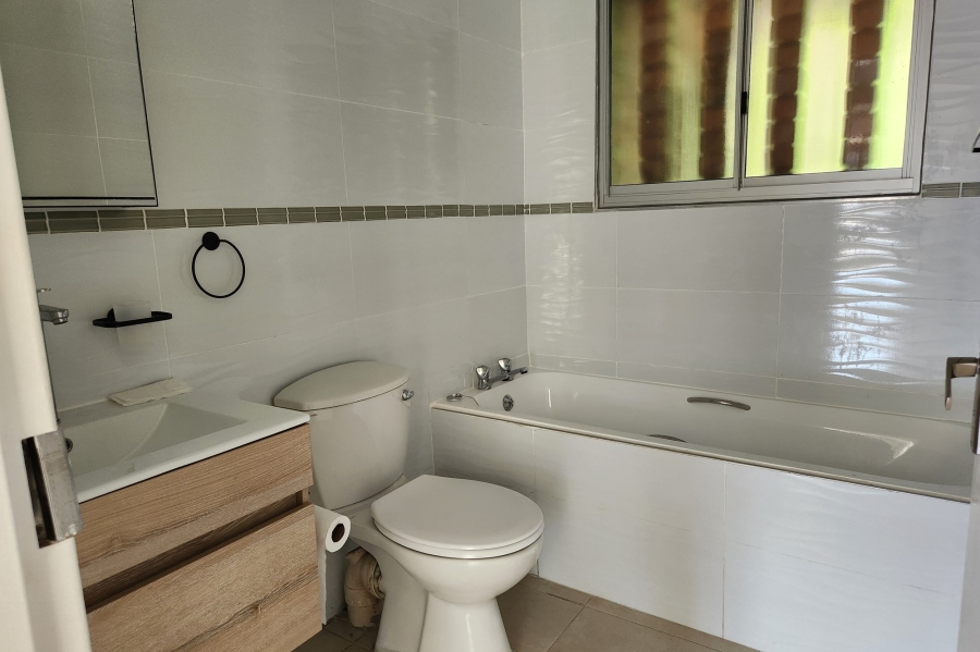3 Bedroom Property for Sale in Amanzimtoti KwaZulu-Natal
