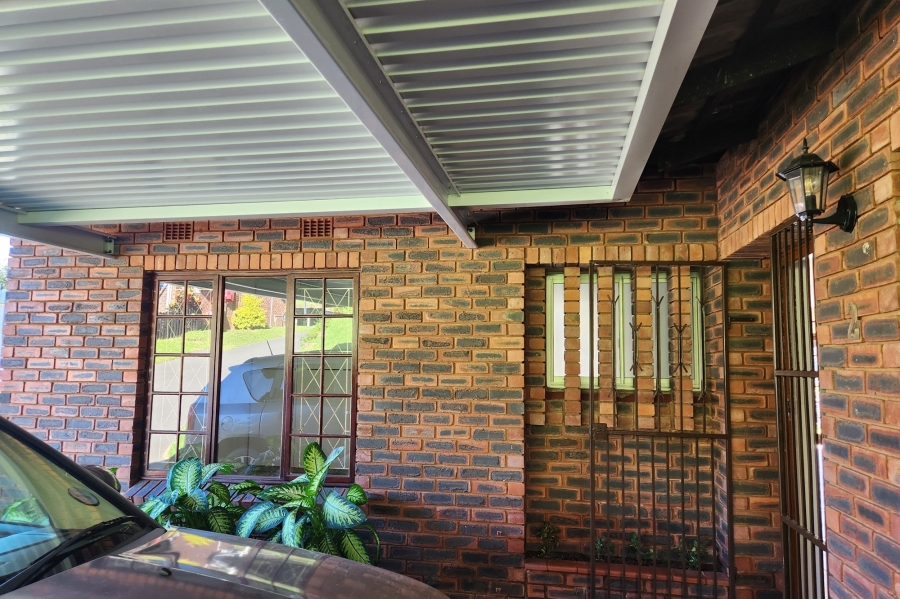 3 Bedroom Property for Sale in Amanzimtoti KwaZulu-Natal