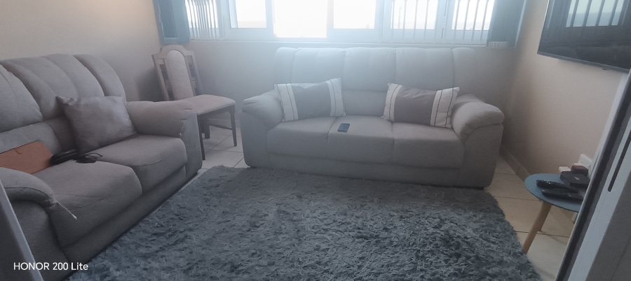 2 Bedroom Property for Sale in Manaba Beach KwaZulu-Natal