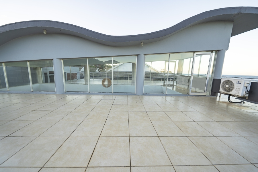 5 Bedroom Property for Sale in Tinley Manor KwaZulu-Natal