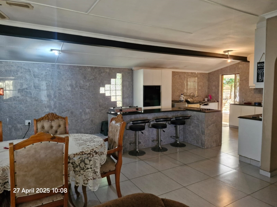 3 Bedroom Property for Sale in Mount Vernon KwaZulu-Natal