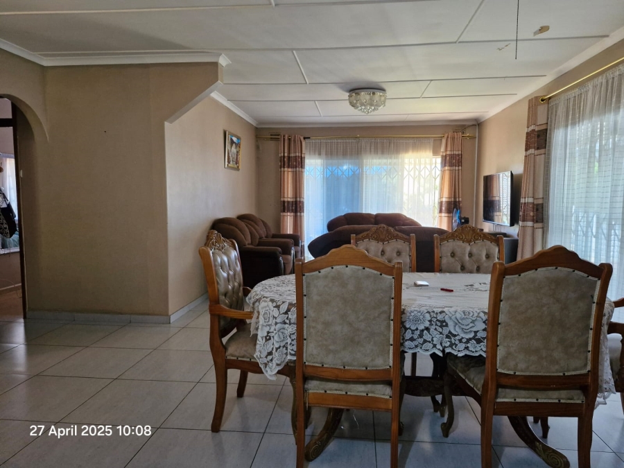 3 Bedroom Property for Sale in Mount Vernon KwaZulu-Natal