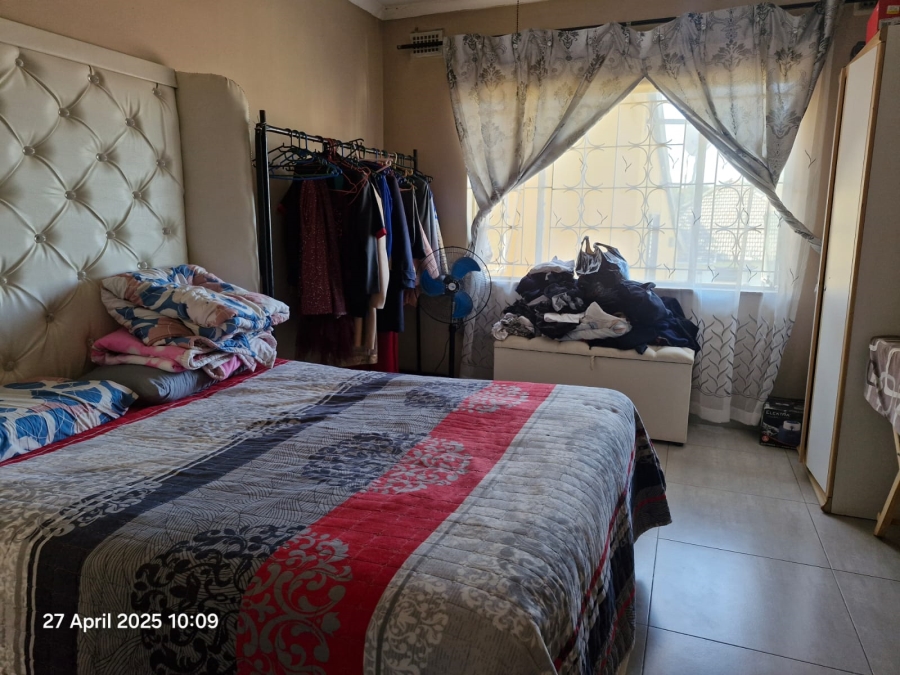 3 Bedroom Property for Sale in Mount Vernon KwaZulu-Natal