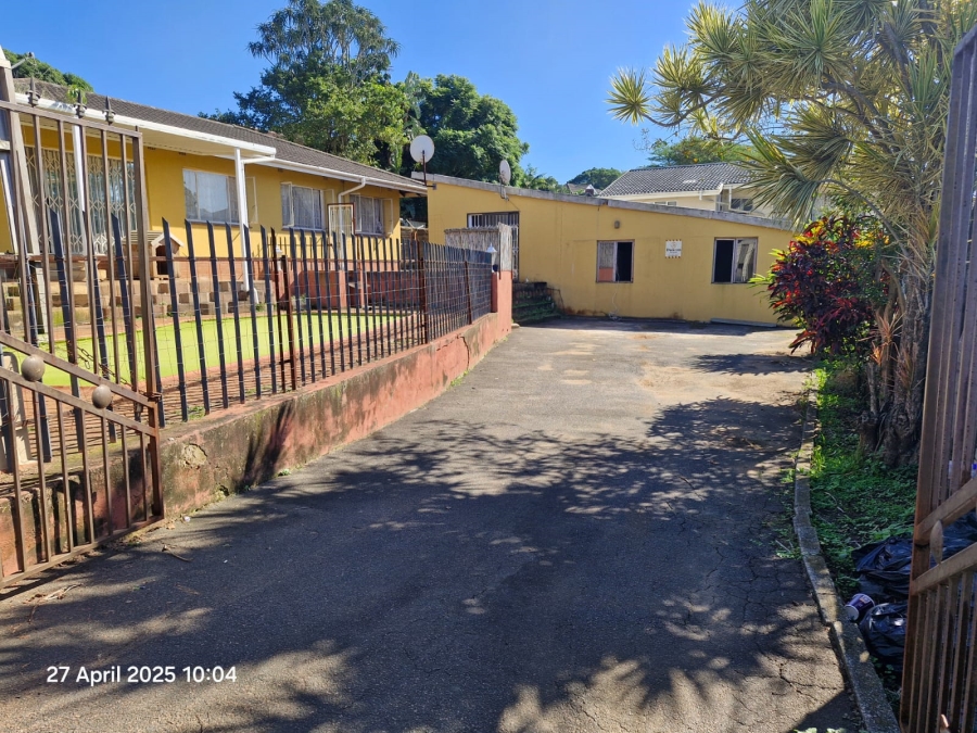 3 Bedroom Property for Sale in Mount Vernon KwaZulu-Natal