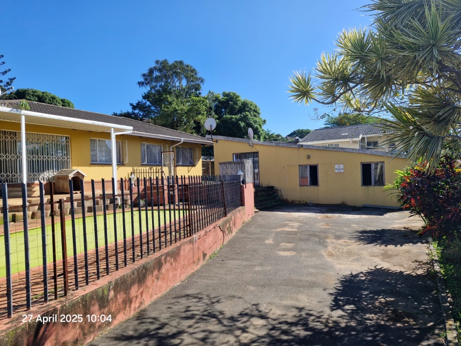 3 Bedroom Property for Sale in Mount Vernon KwaZulu-Natal