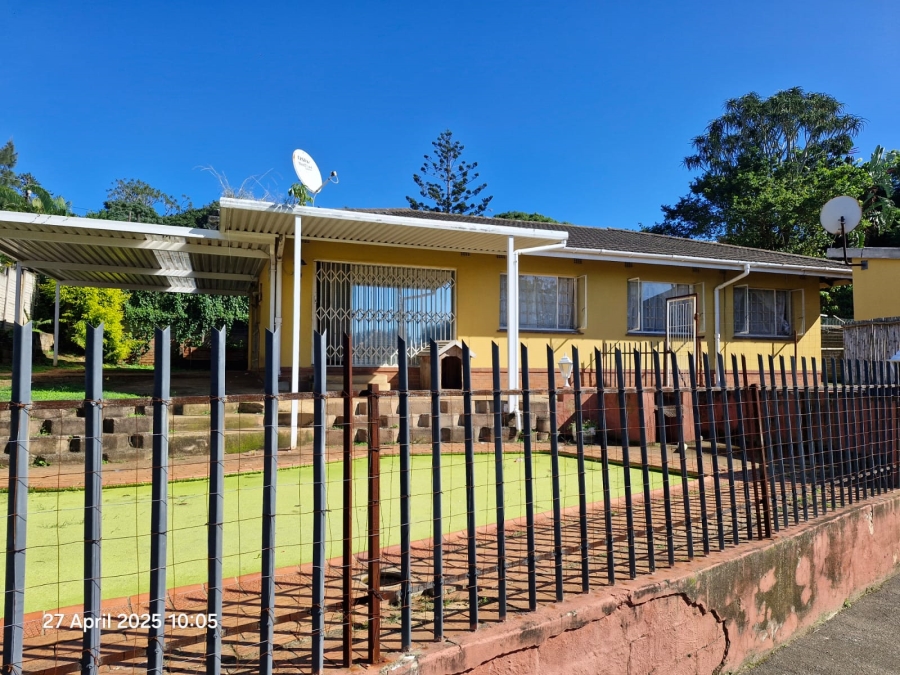 3 Bedroom Property for Sale in Mount Vernon KwaZulu-Natal