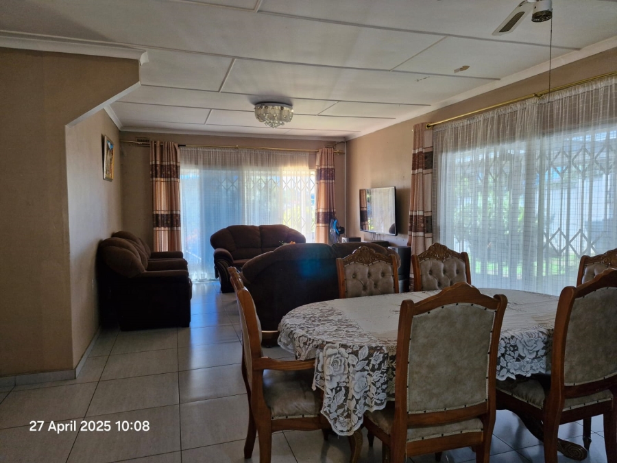 3 Bedroom Property for Sale in Mount Vernon KwaZulu-Natal