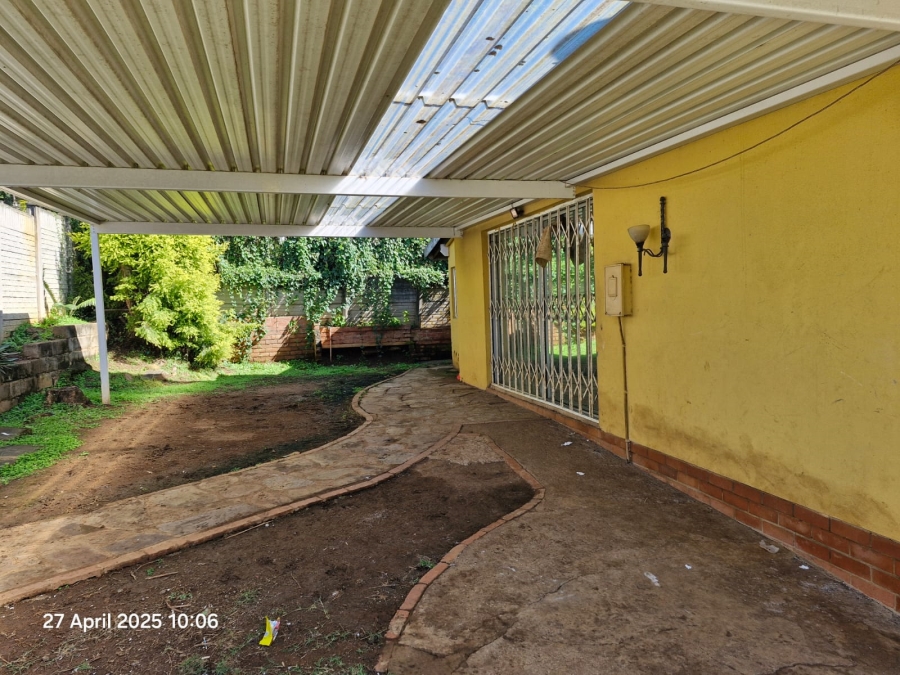 3 Bedroom Property for Sale in Mount Vernon KwaZulu-Natal