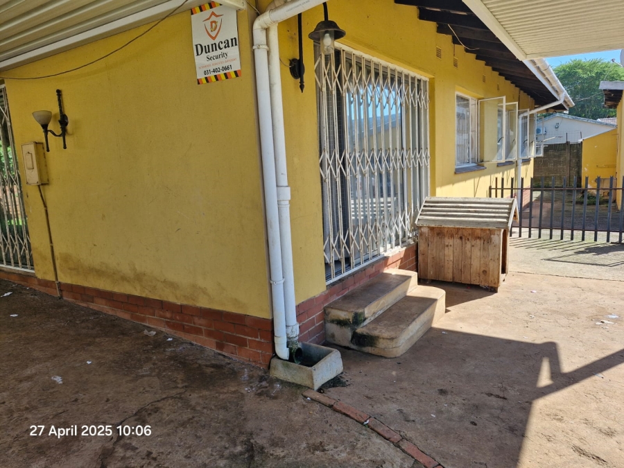 3 Bedroom Property for Sale in Mount Vernon KwaZulu-Natal