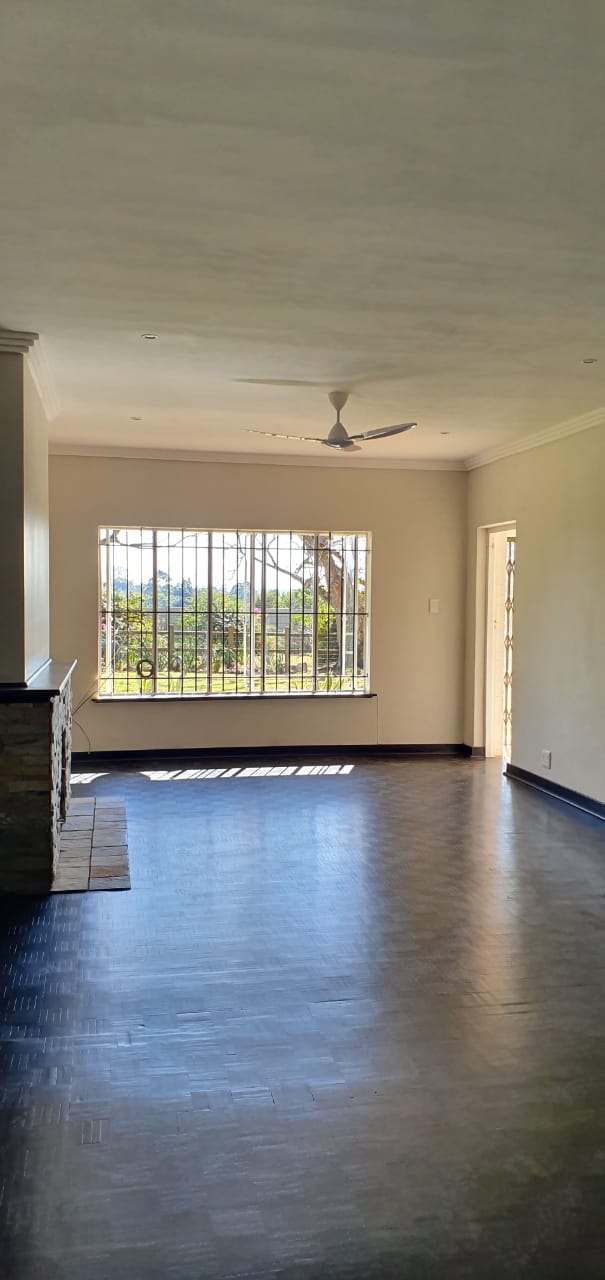 1 Bedroom Property for Sale in Kloof KwaZulu-Natal