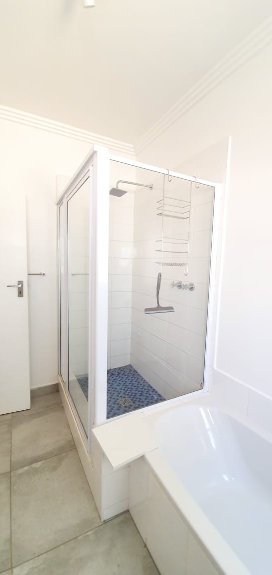 1 Bedroom Property for Sale in Kloof KwaZulu-Natal